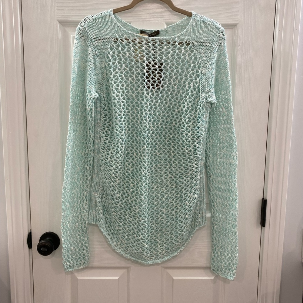 NWT Tommy Bahama size Medium Carmelo Open Stitch Pullover Sweater - Spring Sky